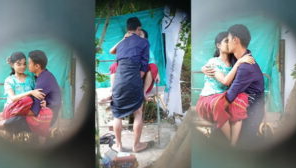 ဆော်လေးကိုအဖုတ်နှိုက်ပြီး မတ်တပ်ဆွဲ(ချောင်းရိုက်)