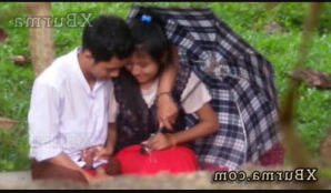 လီးကိုင်ကျွမ်းတဲ့ ဆော်လေး(ချောင်းရိုက်)