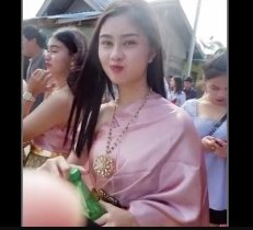 ထိုင်းကျောင်းသူလေးကို တက်လိုးတာ