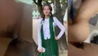 ကျောင်းဆရာမလေးကို ကုန်းခိုင်းပြီးဆွဲစားတဲ့ဘဲကြီး အောကား